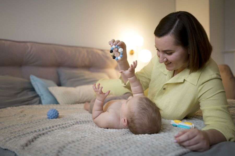 Imagem mae-estimulando-o-bebe 1